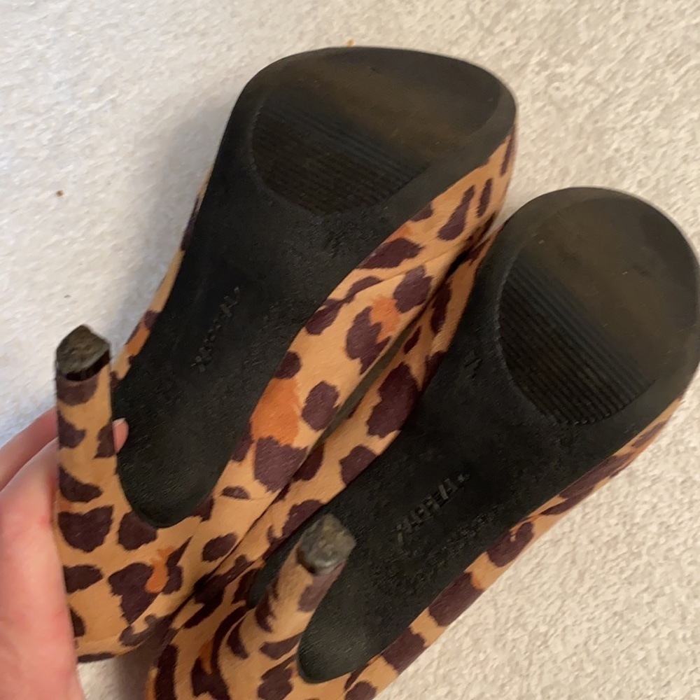 XAppeal Blossom style animal print stilettos 5” heel 1” platform Size 7.5 - Picture 5 of 8